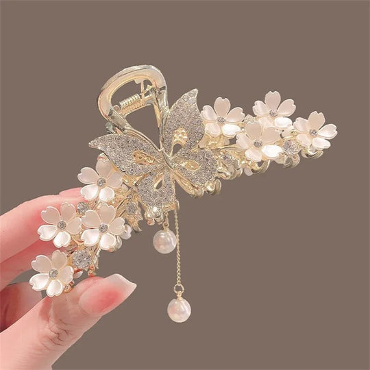 Parel-Haarspeld met Bloemen en Kwast – Elegant Accessoire
