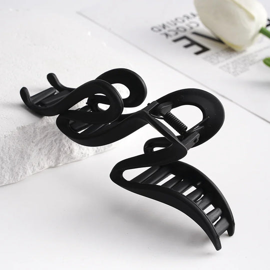13cm Acryl Haarspeld – Mat Golvend Design in 4 Kleuren