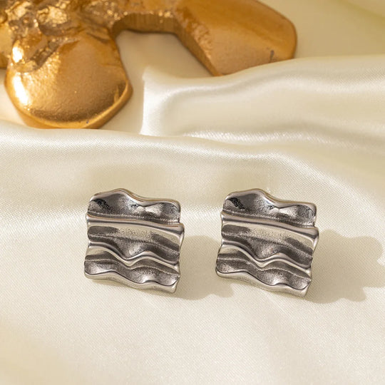 Ingeborg | titanium oorbellen