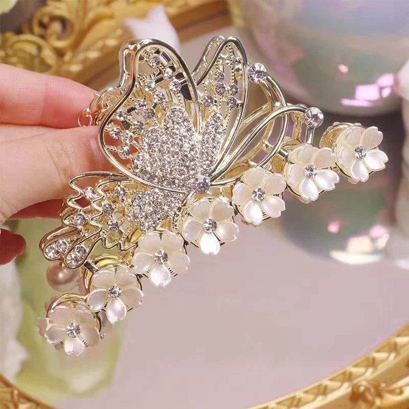 Parel-Haarspeld met Bloemen en Kwast – Elegant Accessoire