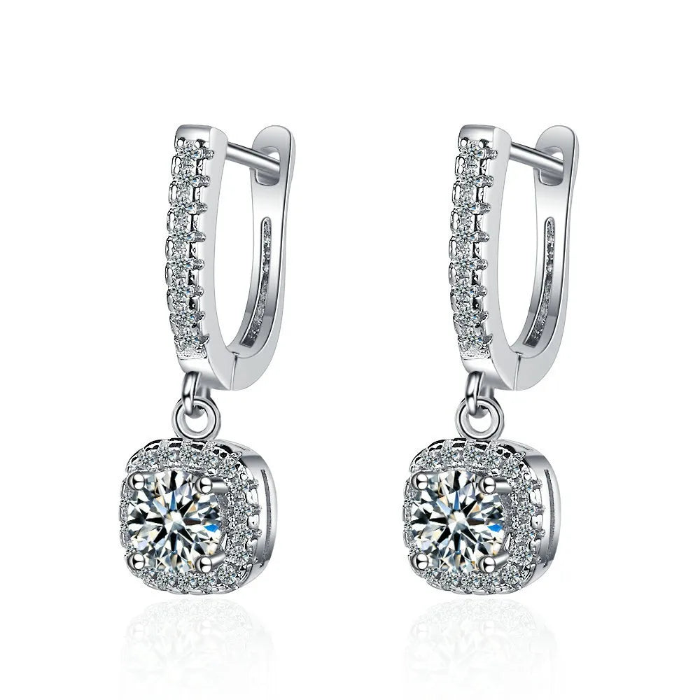 Sieglinde | Huggie Oorbellen Moissanite