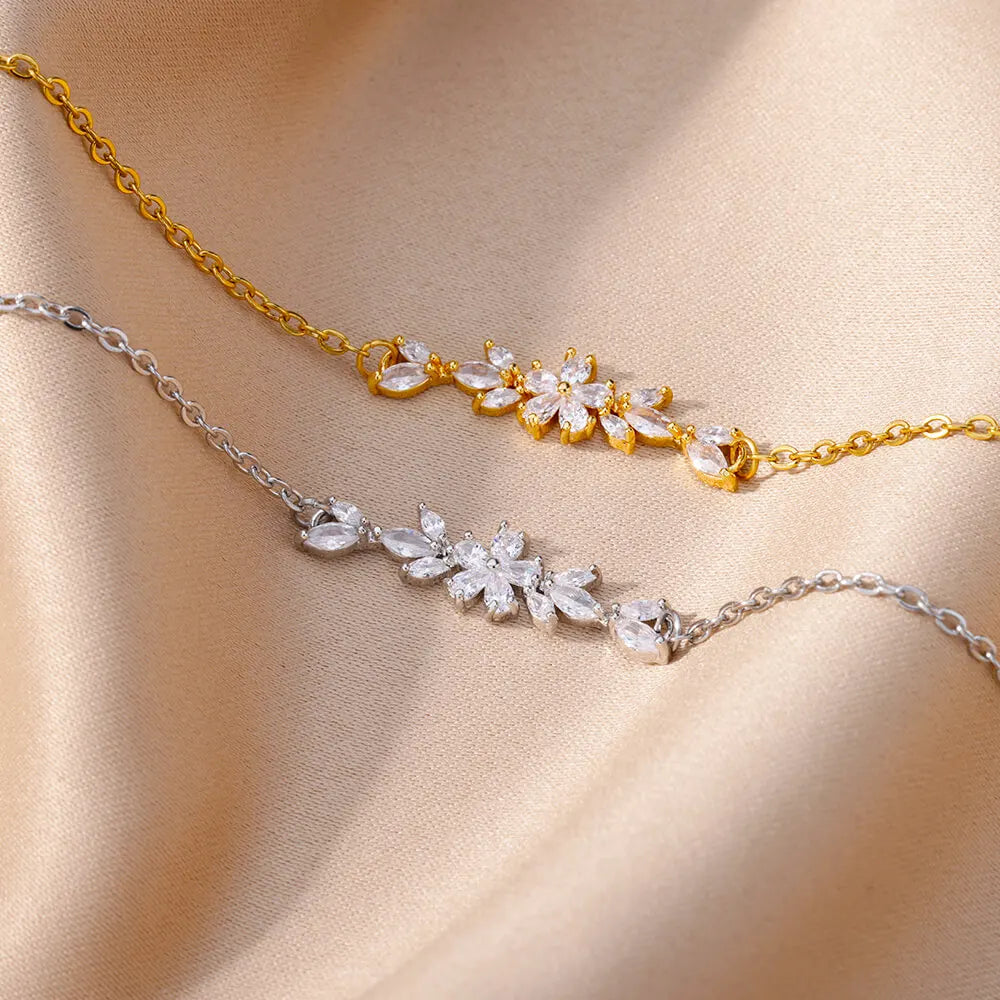 Lavinia | Gouden Bloemenarmband
